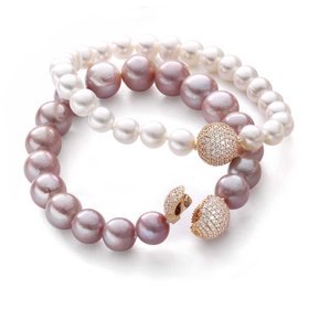 Armbänder und Armreifen